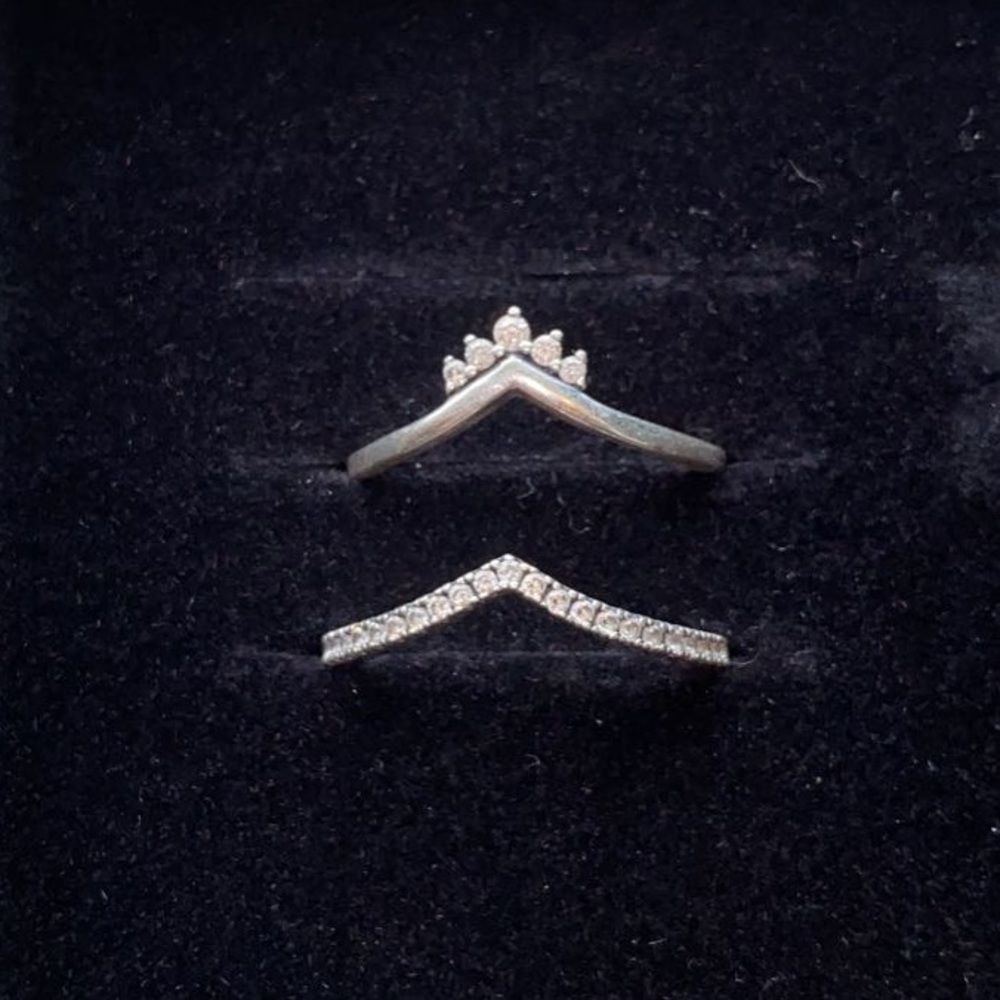 like-new pandora ring set